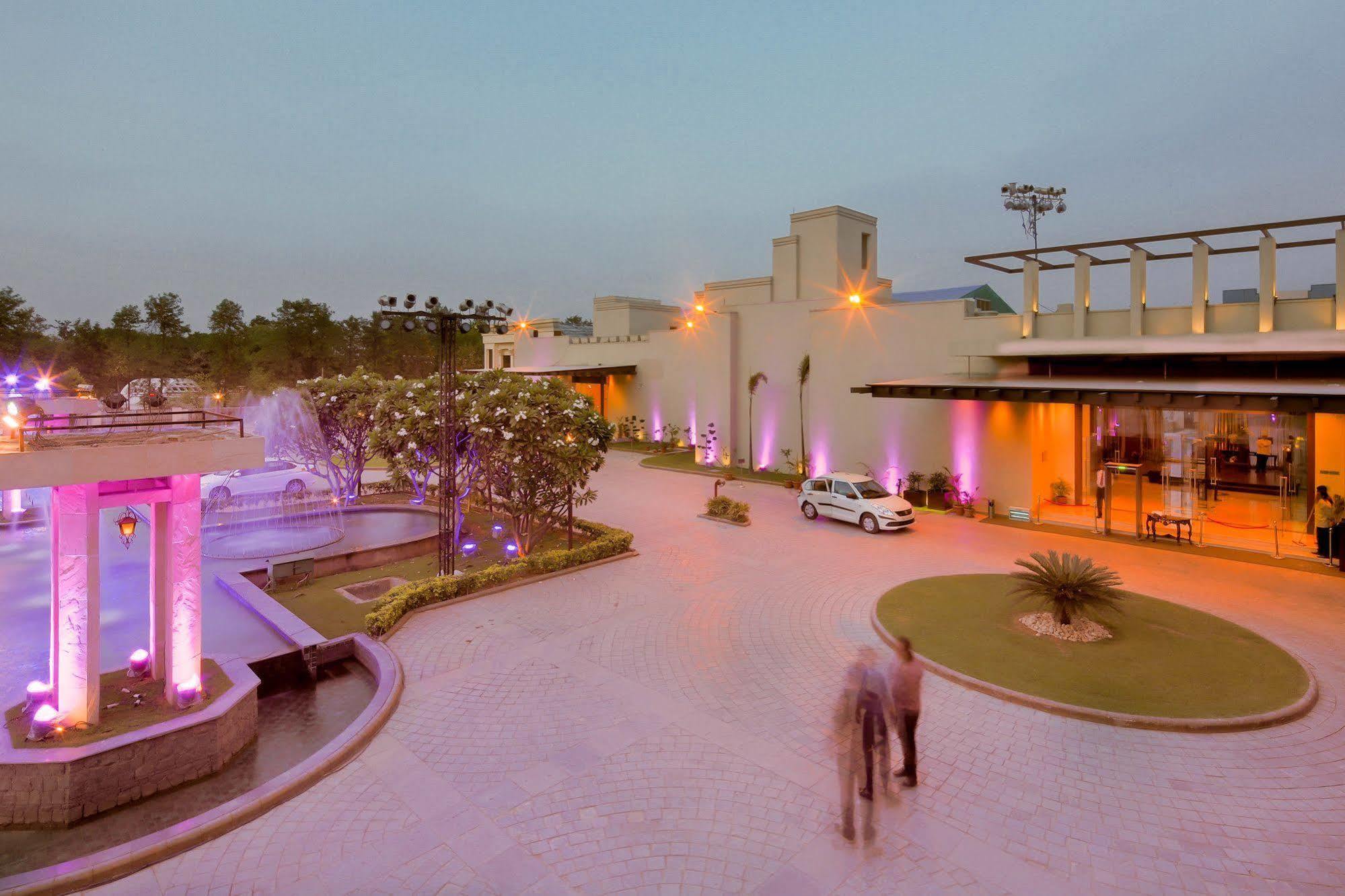 Orana & New Delhi