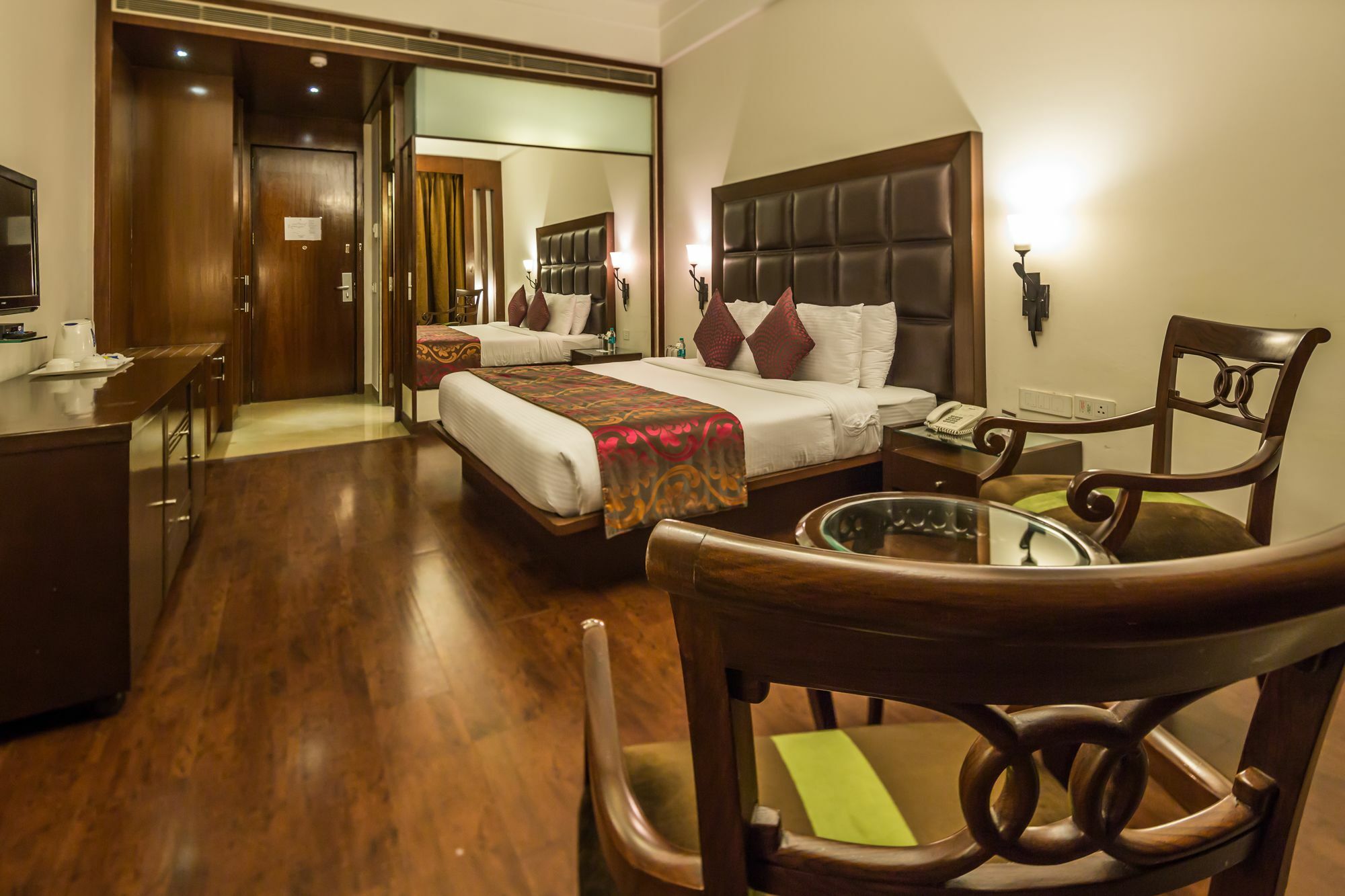 Hotel Orana &